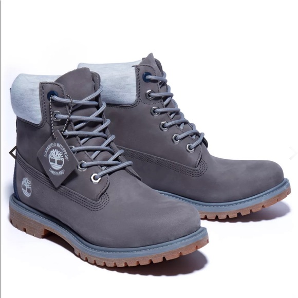 WOMEN'S TIMBERLAND® PREMIUM 6-INCH BOOTS - Picture 6 of 9